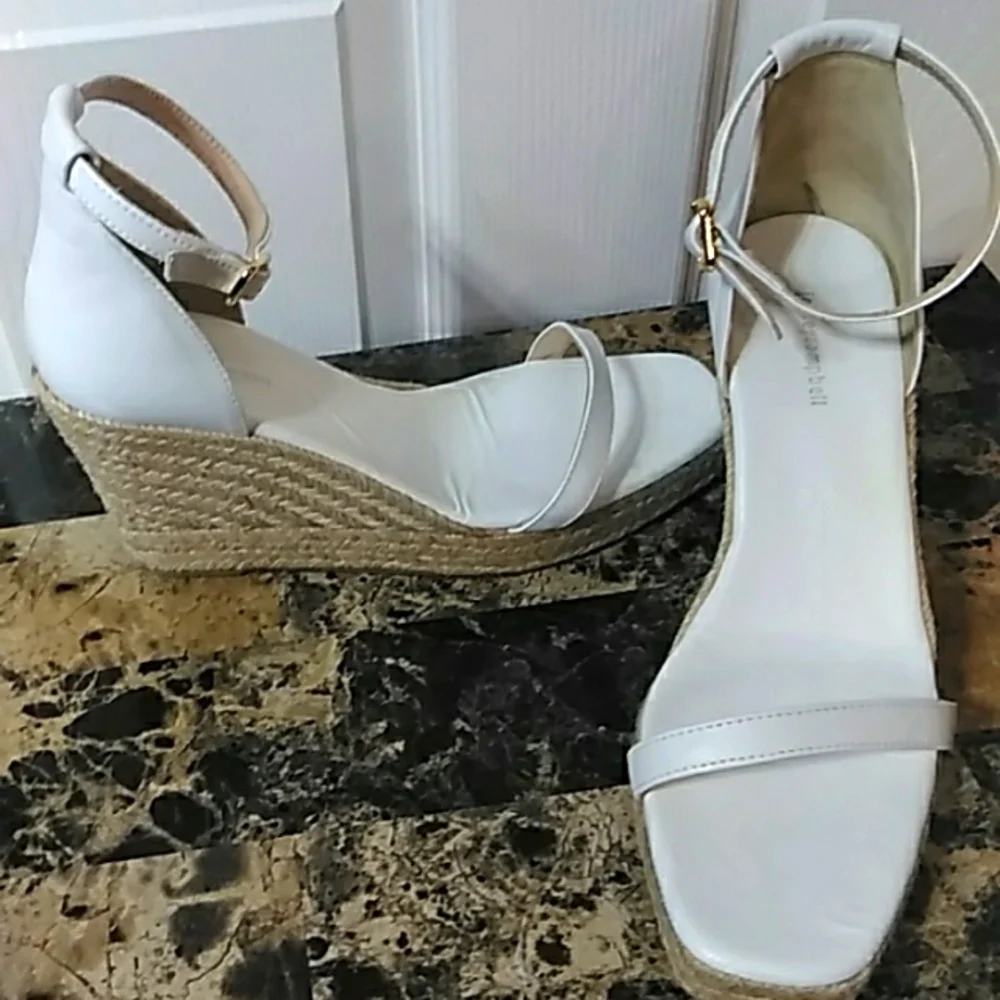 Jeffrey Campbell size 39 (US 9.5) made in Spain white leather  wedges heels EUC.